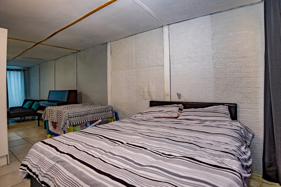 3 Bedroom Property for Sale in Uitsig Western Cape